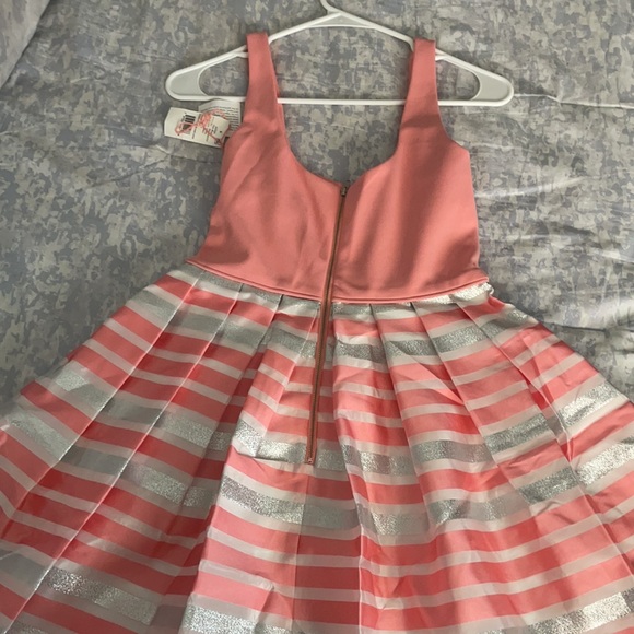 Aidan Mattox coral dress - Picture 4 of 6